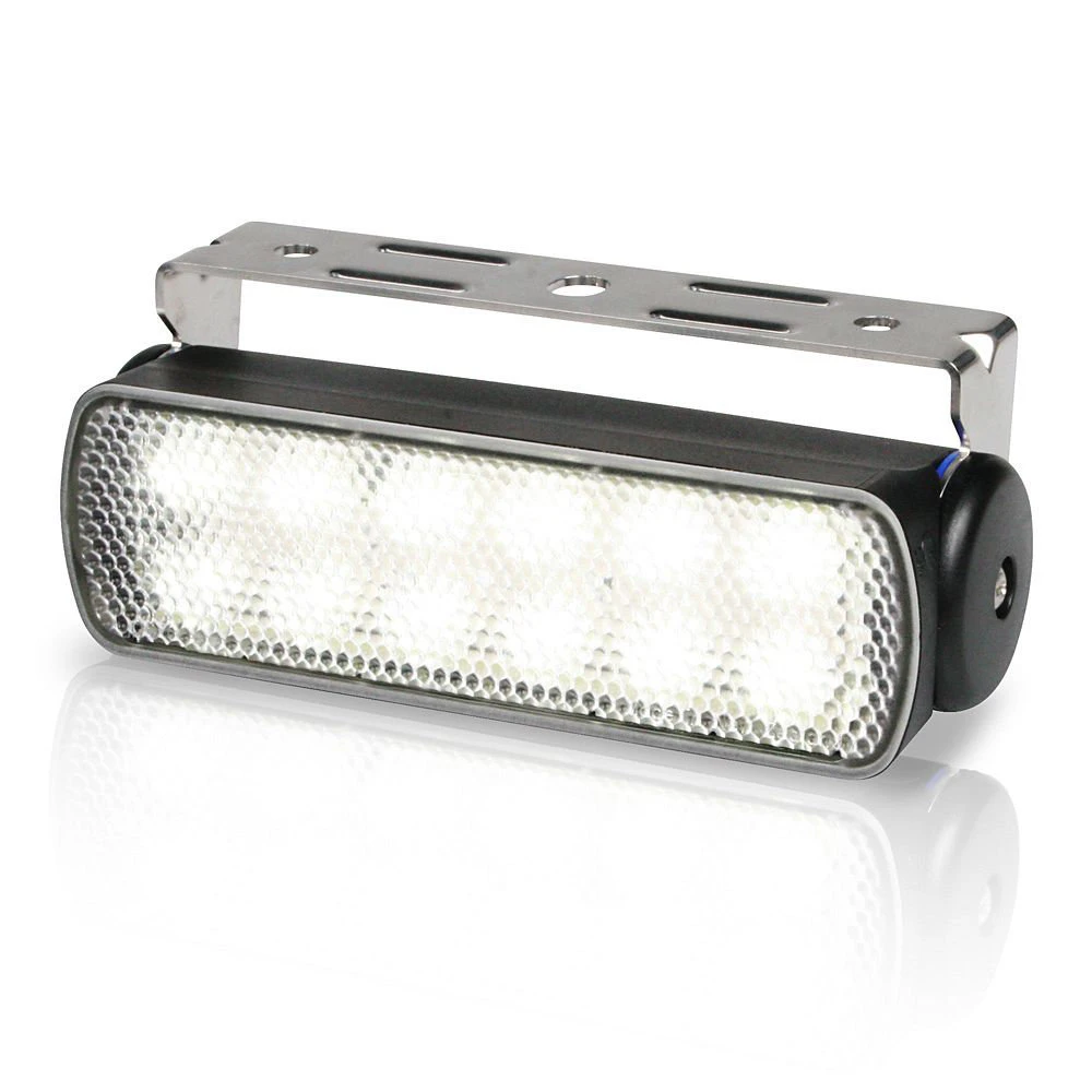 Hella Marine Serie 0670 Sea Hawk LED Deckscheinwerfer - Anbau, Breitstrahlend, Gehäuse Schwarz 3 Hella Marine Serie 0670 Sea Hawk LED Deckscheinwerfer - Anbau, Breitstrahlend, Gehäuse Schwarz